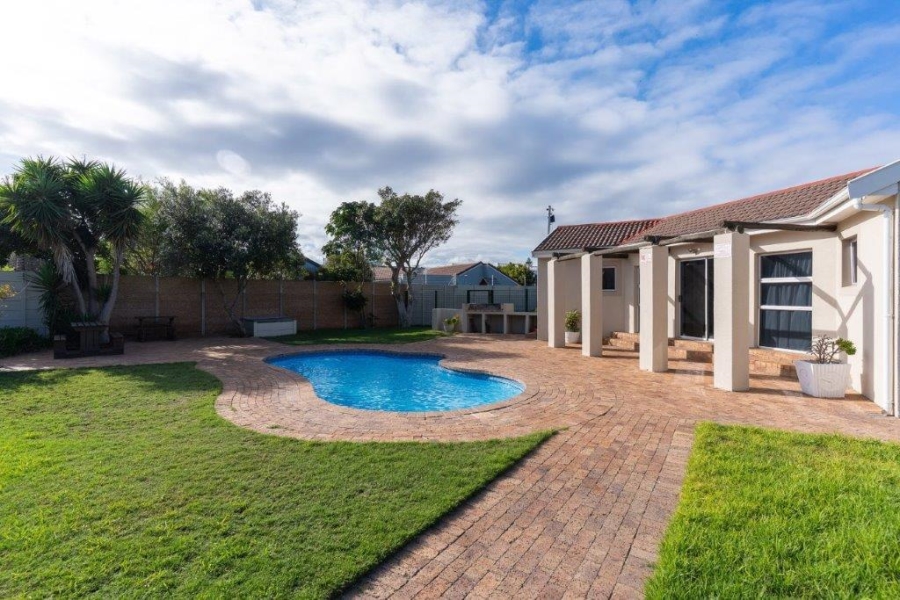 2 Bedroom Property for Sale in Milnerton Western Cape